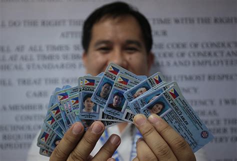 Plastic driver’s license cards now available: LTO.